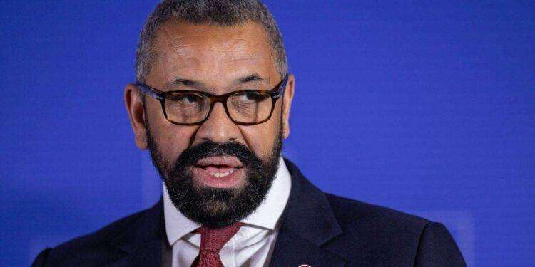 Follia Regno Unito: “Molto favorevole” a una rapida adesione dell’Ucraina alla Nato