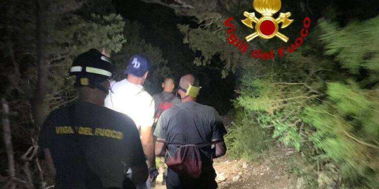 Turista si perde a Cala Luna, soccorso dai Vigili del Fuoco