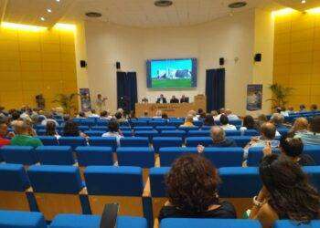 Solinas e Doria incontrano dipendenti Brotzu, in pochi si presentano e fuori scoppia la protesta