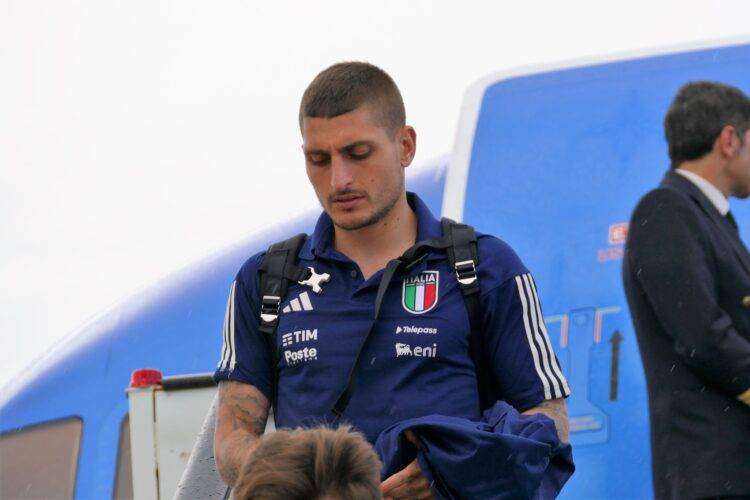 L’Italia di Mancini sbarcata a Cagliari, via al ritiro-vacanza