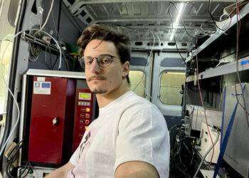 Auto esplosa, morto anche il giovane tirocinante