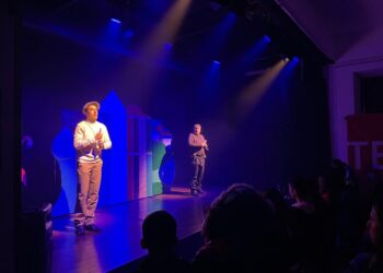 Giovedì a Cagliari alla rassegna per bambini ​E – stiamo al parco lo spettacolo Gli acchiappasogni