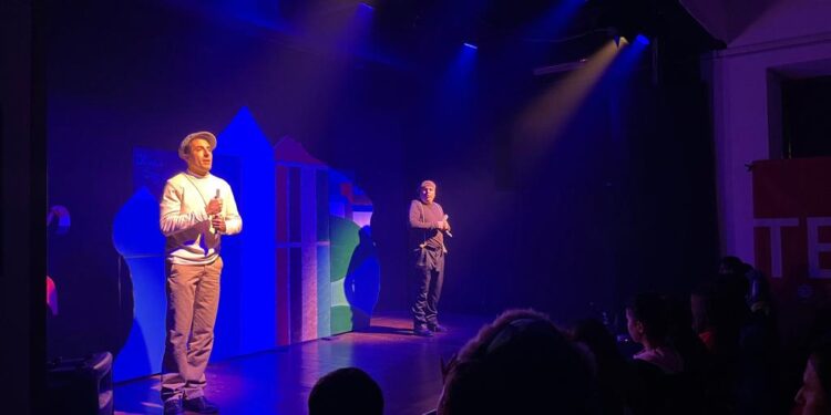 Giovedì a Cagliari alla rassegna per bambini E – stiamo al parco lo spettacolo Gli acchiappasogni