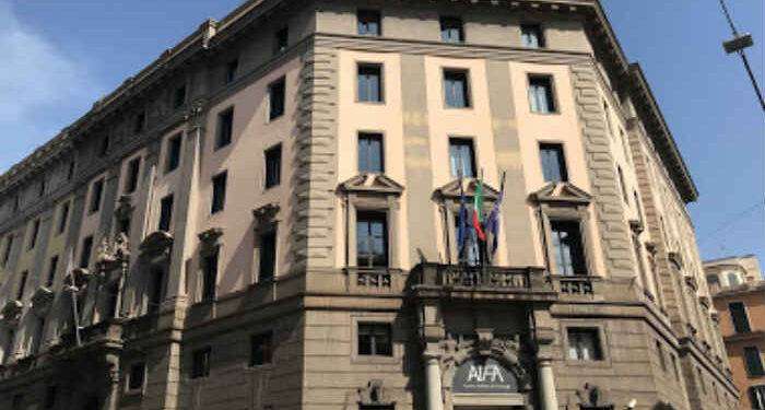 Aifa, dimissioni in massa tra i tecnici: è mistero