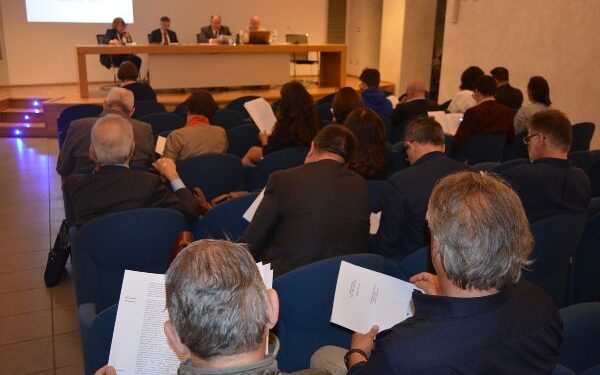 Selargius, la cittadinanza si mobilita contro la nuova stazione elettrica