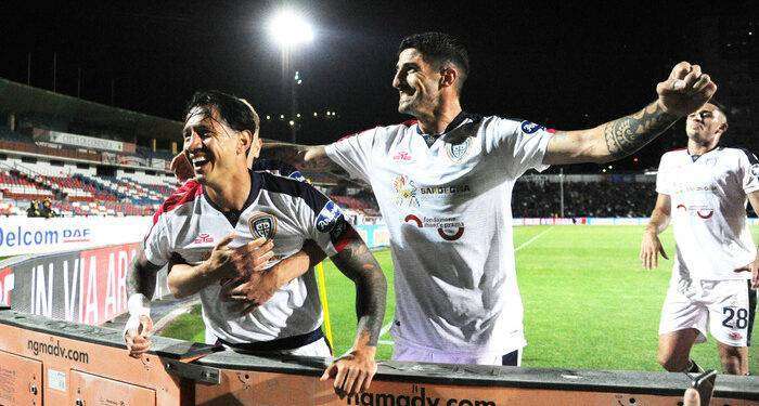 Calcio: per finale Bari-Cagliari maxischermo alla Fiera