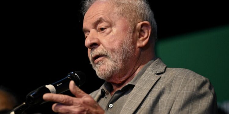 Lula arriva in Italia, vedrà il Papa e Mattarella