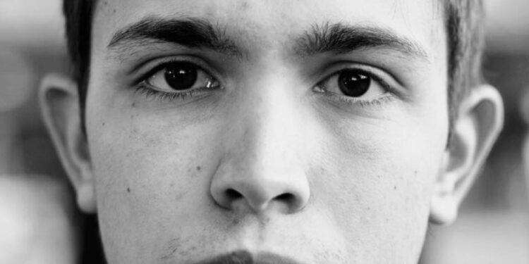 Éntula a Villagrande Strisaili: venerdì 30 giugno, Matteo Porru presenta il suo romanzo “Il dolore crea l’inverno”