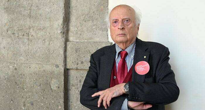 Siria, Assad premia archeologo italiano Matthiae a Damasco