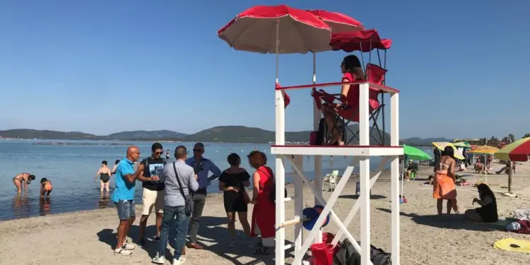 Salvamento, due postazioni ad Alghero. Lava piedi all’uscita dalle spiagge