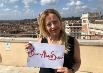 Arrivati 696 migranti a Lampedusa, 2.069 ospiti in hotspot: arrivi record con il Governo Meloni