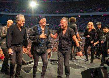 Bruce Springsteen va a vedere il concerto di Peter Gabriel