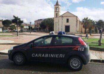 Bomba carta davanti a caserma carabinieri a Decimomannu
