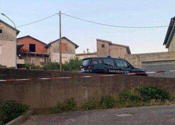 65enne trovato morto in casa, oggi l’autopsia