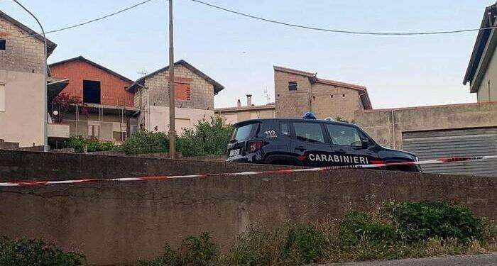 65enne trovato morto in casa, oggi l’autopsia