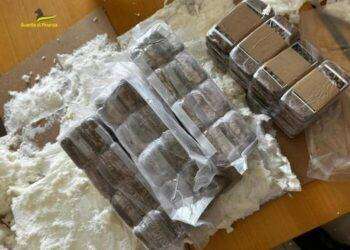 Carico di 5 chili di hascisc dalla Spagna, un arresto