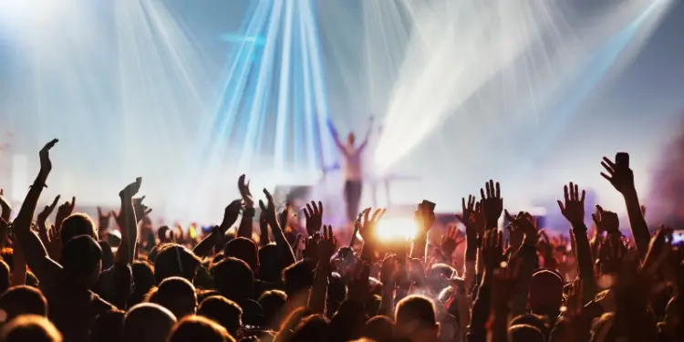 Cagliari, concerto Salmo spostato dal Poetto alla Fiera: “Per poter accogliere più partecipanti”, ma i conti non tornano