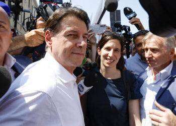 Roma, il corteo del M5s «Basta vite precarie» a sostegno dei diritti dei lavoratori