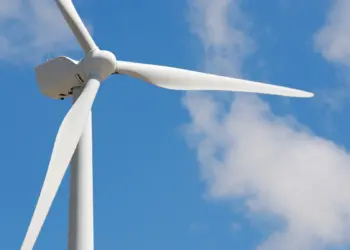 La rivolta contro l’eolico coloniale di Draghi e Meloni parte da Thiesi