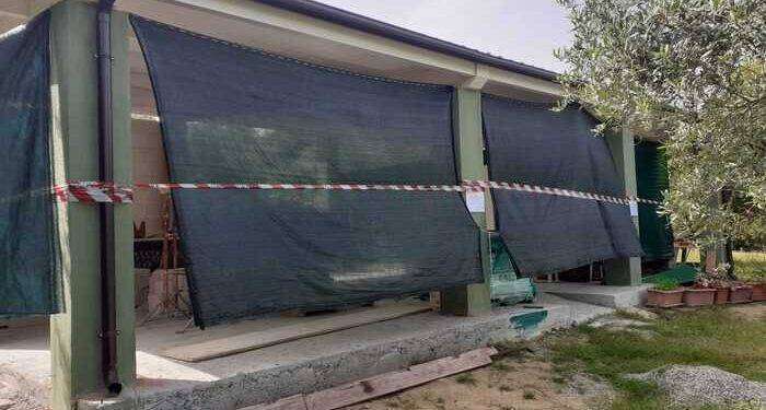 Una costruzione abusiva sequestrata dalla forestale a Tortolì