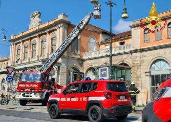 Torino, crollo in un cantiere: in azione i Vigili del Fuoco