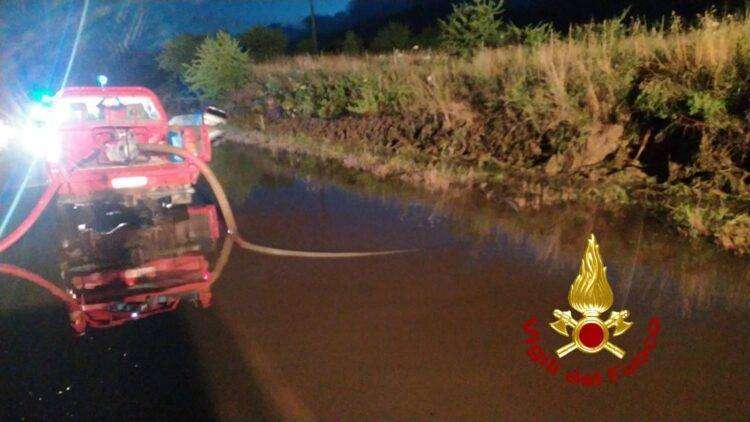 Nubifragio su Anela, alberi sradicati e smottamenti