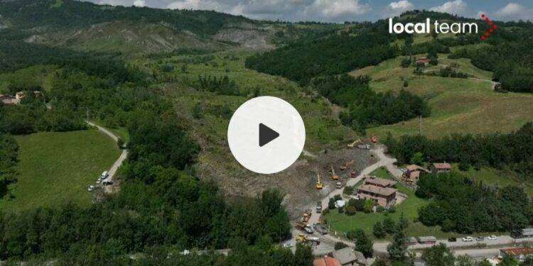 Baiso, Reggio Emilia: Una colata di terra che si muove sette metri al giorno