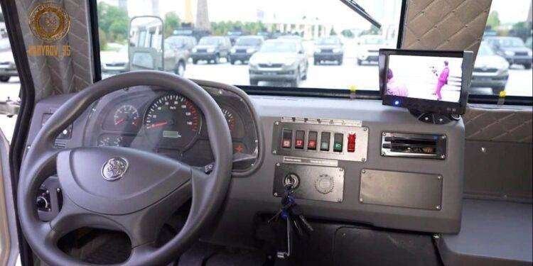 Russia, Kadirov mostra i nuovissimi veicoli corazzati Shaanxi Baojii Tiger 4×4 di fabbricazione cinese