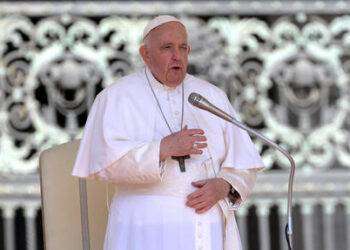 Paura per Papa Francesco, ricovero e nuovo intervento