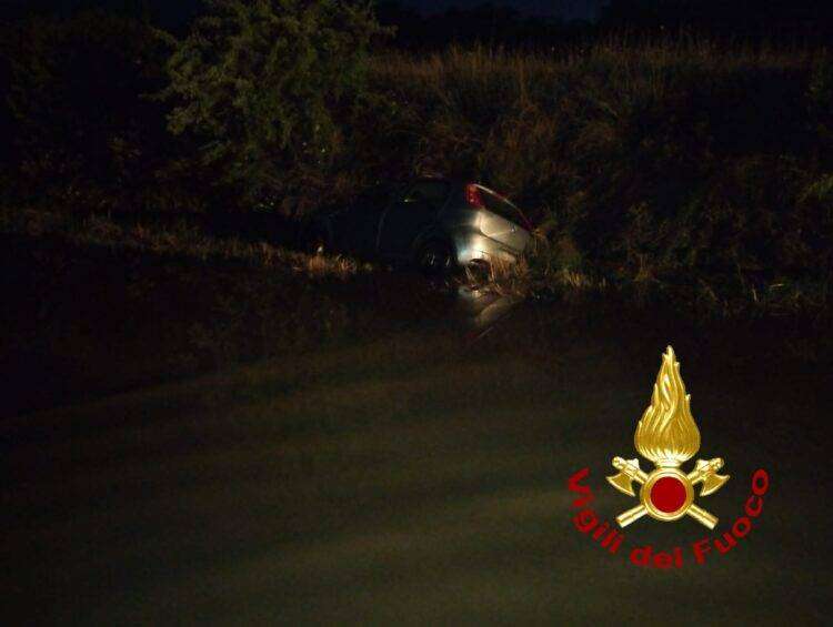 Nubifragio su Anela, alberi sradicati e smottamenti