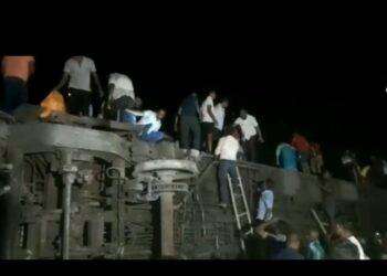 India, deraglia un treno: almeno 50 morti e più di 350 feriti