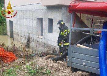 Maltempo, frane e smottamenti nel potentino: evacuato albergo