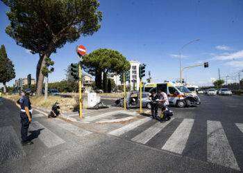 Scontro tra auto, muore bimbo di 5 anni