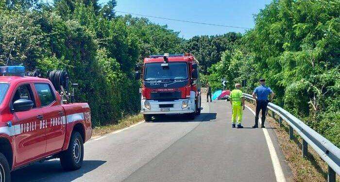 Esce di strada con la moto, 56enne muore a Tempio