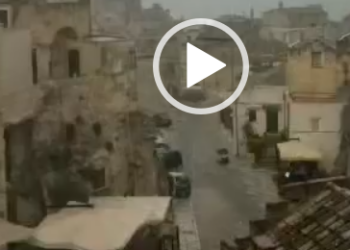 Maltempo a Matera, persone trascinate dall’acqua nel centro storico