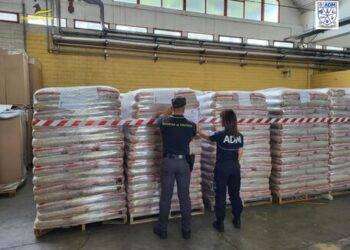 Sequestrate 81 tonnellate di pellet di scarsa qualità a Cagliari