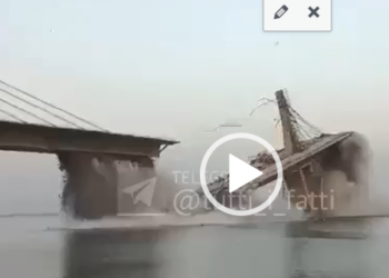 India, ponte crolla in diretta, le immagini sconvolgenti