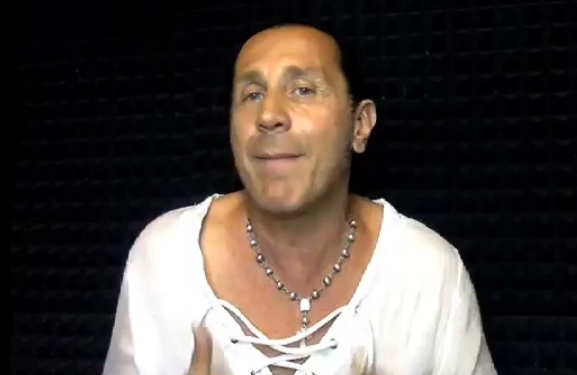 Musica, annullato ennesimo concerto di Povia, lui: “è un’ingiustizia”