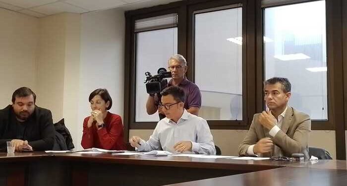 Opposizione attacca sui nuovi ospedali, ‘monumento all’assurdo’