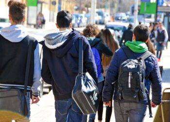 Scuola: definiti i criteri per l’erogazione delle borse di studio a favore degli studenti della scuola secondaria di secondo grado per l’anno scolastico 2022/2023.
