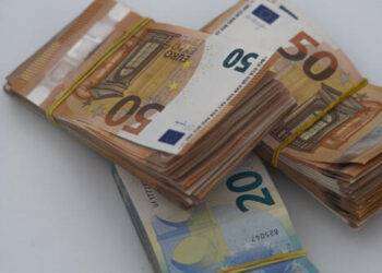 Dl lavoro: spunta incentivo a giovani consulenti finanziari