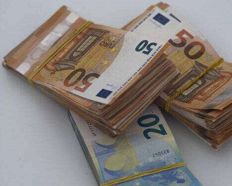 Dl lavoro: spunta incentivo a giovani consulenti finanziari