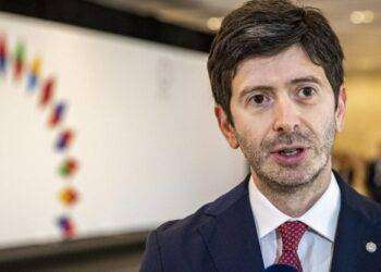 Politica, Elezioni 2022: ex Ministro Speranza finanziato da federfarma 