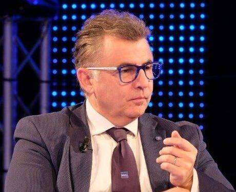 Raccolta di firme per il presidenzialismo e l’autonomia delle Regioni