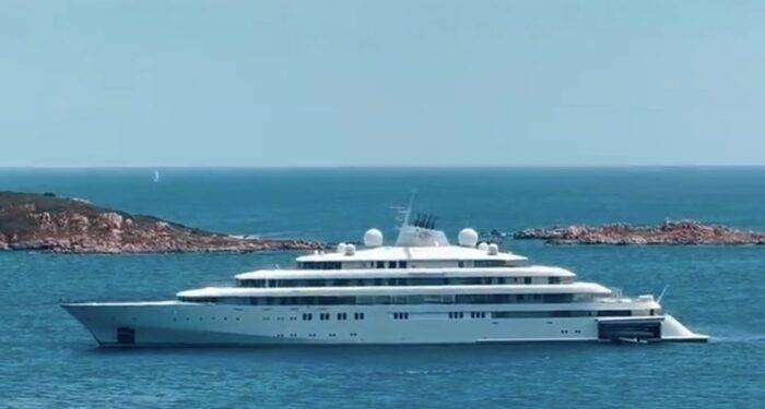 In Costa Smeralda uno dei superyacht più grandi al mondo
