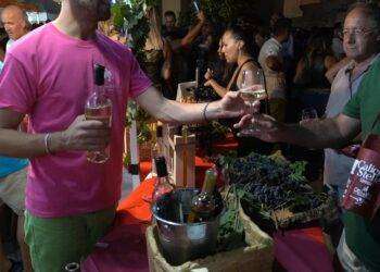 Calici di stelle il 10 agosto a Sennori tra vino, tipicità, arte e tradizioni