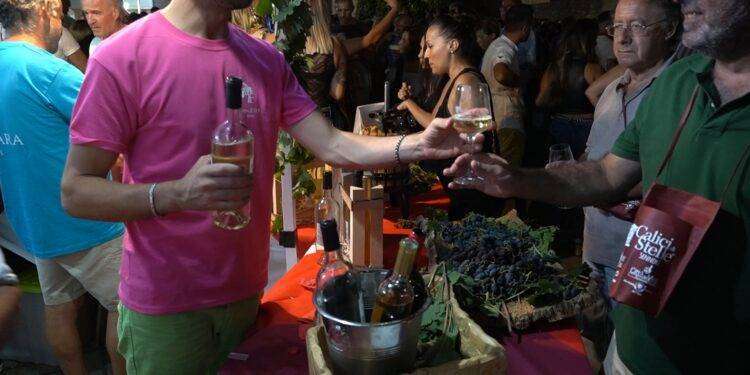 Calici di stelle il 10 agosto a Sennori tra vino, tipicità, arte e tradizioni