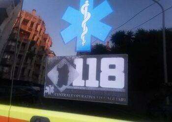 Malore improvviso, turista campano muore in spiaggia sarda: terzo caso in 24 ore