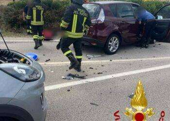 Scontro tra due auto: tre feriti ad Arzachena