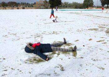 Lo stupore per la neve degli abitanti del Sudafrica